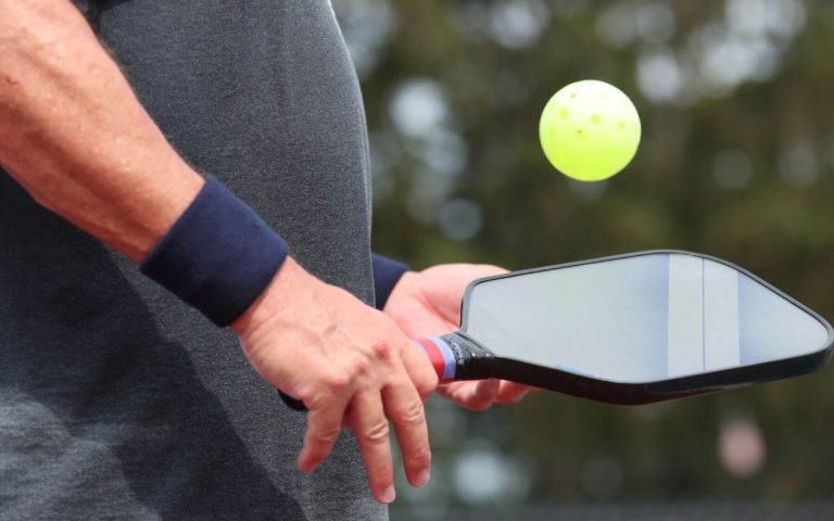 cach-chon-vot-pickleball-thumb